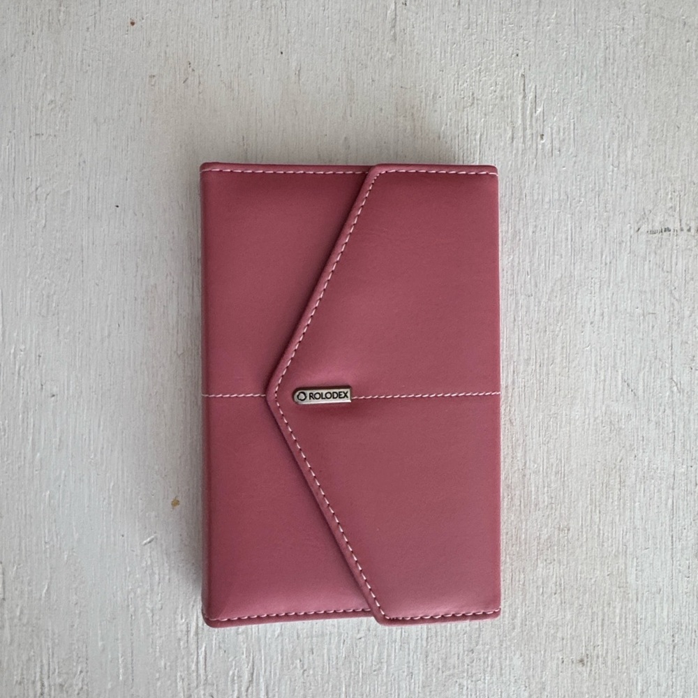 Rolodex Vintage Pink Faux Leather 72 Card Book/Binder